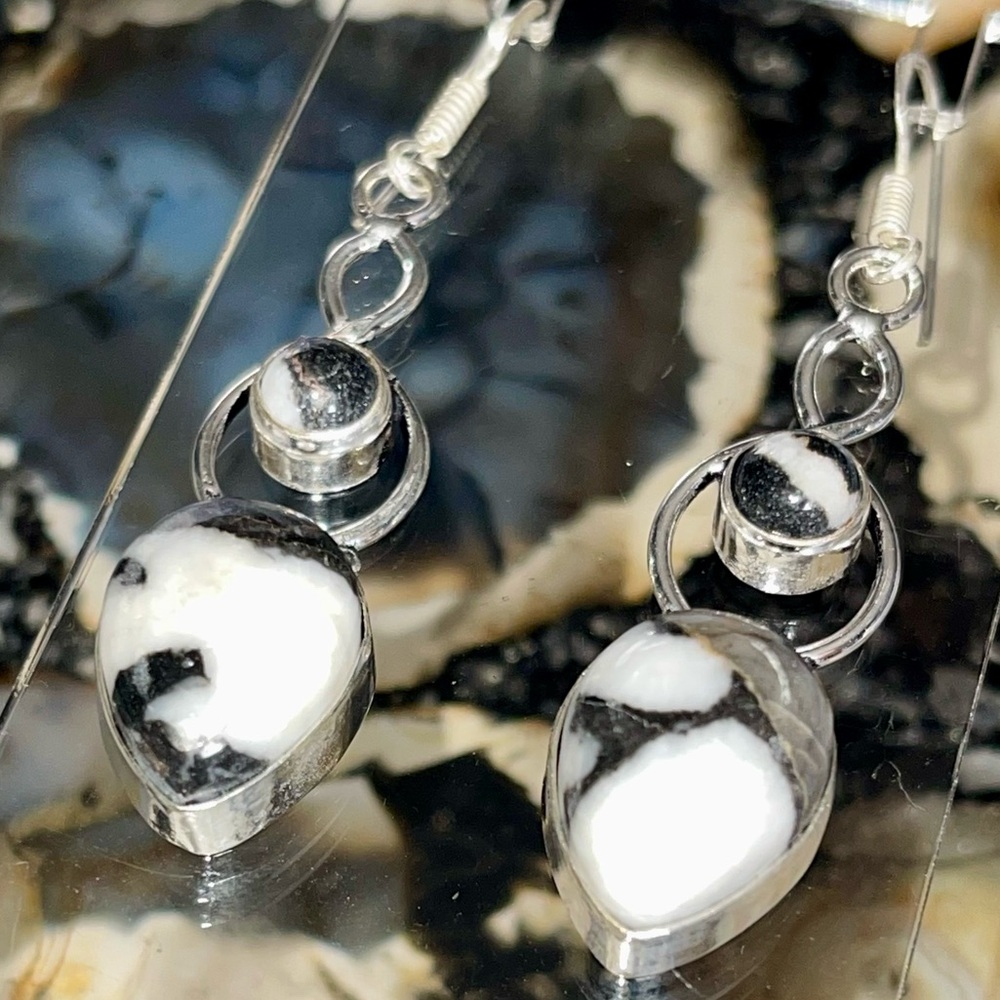 White Buffalo Turquoise Earrings 2 1/2” - Picture 11 of 17